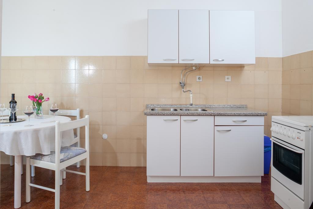 Apartments Irena Tučepi Εξωτερικό φωτογραφία